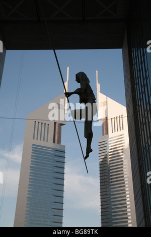 Le Jumeirah Emirates Towers Dubai International Financial Centre DIFC Omar Bin Sulaiman Banque D'Images