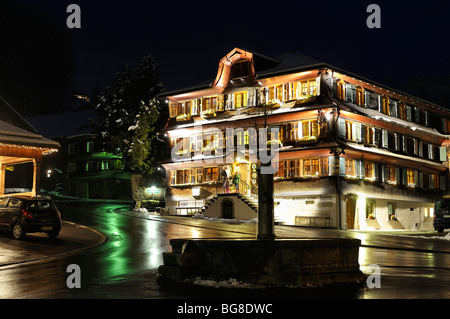 Village historique de Schwarzenberg, dans le Bregenzerwald - Old Guesthouse et romantique hôtel Hirschen, Autriche Banque D'Images