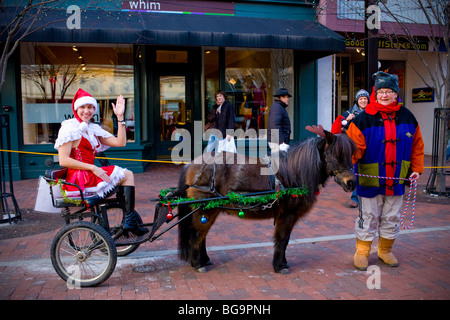 Santa Con Pub Crawl, Burlington, Vermont Banque D'Images