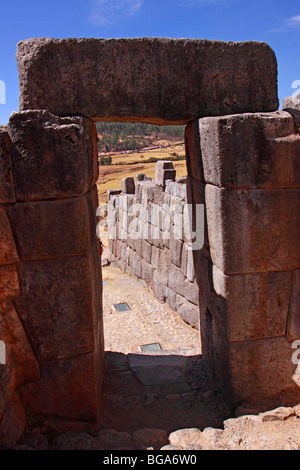 Vieux Mur Inca au les ruines Incas de Sacsayhuaman, Cuzco, Andes, Pérou, Amérique du Sud Banque D'Images