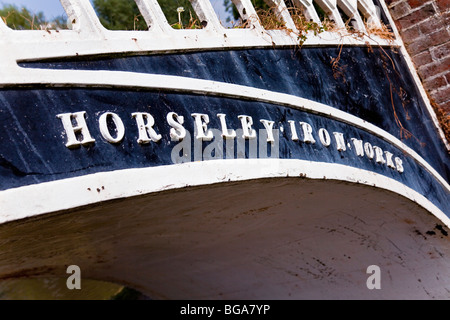 Angleterre, Northamptonshire, près de Braunston, la jonction entre les canaux Grand Union et Oxford, avec pont de chemin de remorquage (détail) Banque D'Images