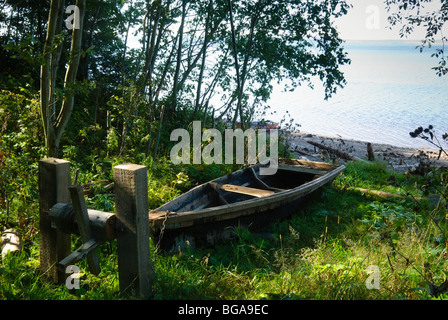 Vieux bateaux sur la rive de la rivière Kama, Perm, Russie Banque D'Images