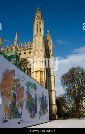 Rénovation King's College Cambridge cambridgeshire angleterre neige hiver Banque D'Images