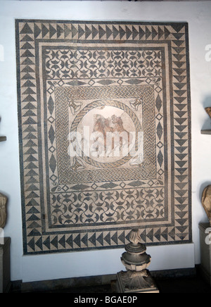 Mosaïque romaine dans le musée d'archéologie (Musée archéologique) de Cordoue, vieille ville, Andalousie, Espagne Banque D'Images