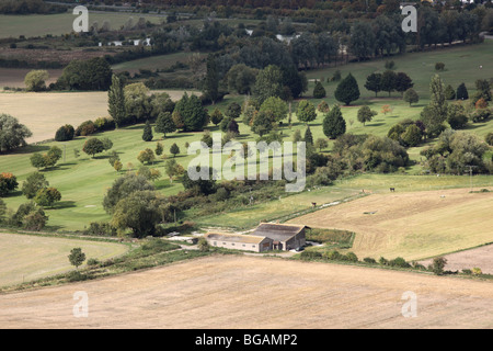 Vue sur Westbury depuis Westbury White Horse, Wiltshire, Angleterre, Royaume-Uni Banque D'Images