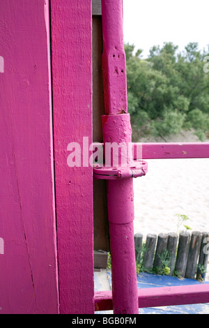 Chaud rose les planches de bois et de pipe Banque D'Images
