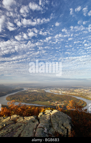 Avis de Moccasin Bend dans le Tennesse River et la ville de Chattanooga Tennessee de Lookout Mountain Banque D'Images