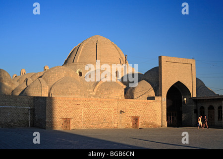 Dômes de Taq-i-Zaragon (bijouterie' Bazaar), (16e siècle), Boukhara, Ouzbékistan Banque D'Images