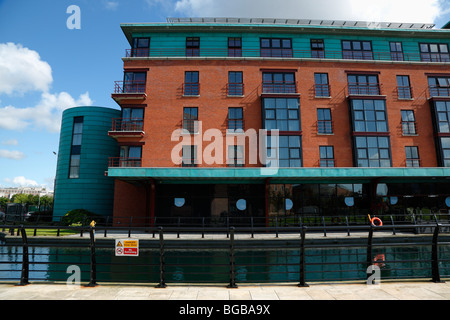 L'Irlande du Nord, Belfast, moderne, réaménagement de l'ancien Travaux Gaz brown field.Office de régénération, des centres d'appel et d'hôtels. Banque D'Images