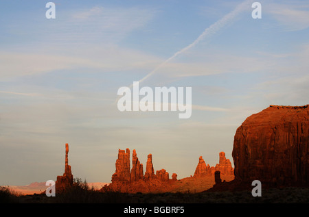 Totem, Monument Valley, Navajo Tribal Lands, Utah Banque D'Images