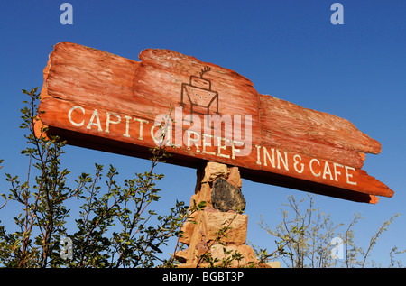 Capitol Reef Inn & Cafe, tout homme américain, Fremont Culture, Native American art rupestre, Torrey, Utah, USA Banque D'Images