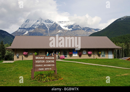 Le mont Robson, le Centre des visiteurs du parc du mont Robson, Alberta, Canada Banque D'Images