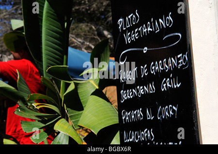 Menu, Cala de Ses Salines, Ibiza, îles de pins, Iles Baléares, Espagne, Europe Banque D'Images