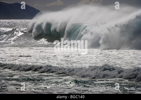 Big Surf à Sunset Beach, North Shore, Oahu, Hawaii Banque D'Images