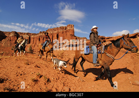 Cowgirl, riders à Torrey, Capitol Reef National Park, Utah, USA Banque D'Images