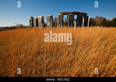 Foamhenge, une réplique grandeur nature de Stonehenge fabriqués à partir de blocs de Styrofoam géant par le sculpteur Mark Cline, Natural Bridge Virginia Banque D'Images