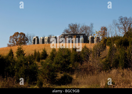 Foamhenge, une réplique grandeur nature de Stonehenge fabriqués à partir de blocs de Styrofoam géant par le sculpteur Mark Cline, Natural Bridge Virginia Banque D'Images