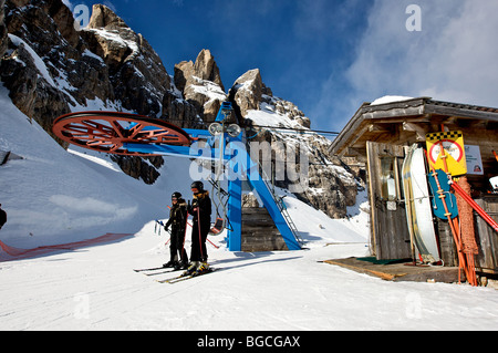 La station de ski de Cortina d'Ampezzo. Sud Tyrol, Dolomites, Italie Banque D'Images