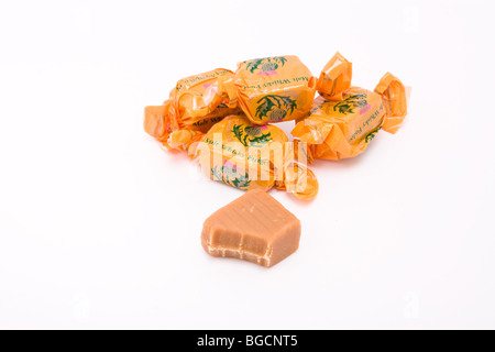 Malt Whisky Fudge contre fond blanc. Banque D'Images