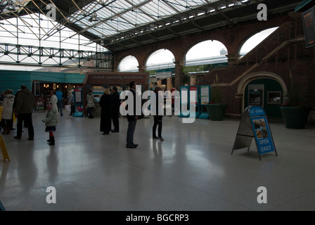 Vue du hall de gare de la ville de Chester Banque D'Images