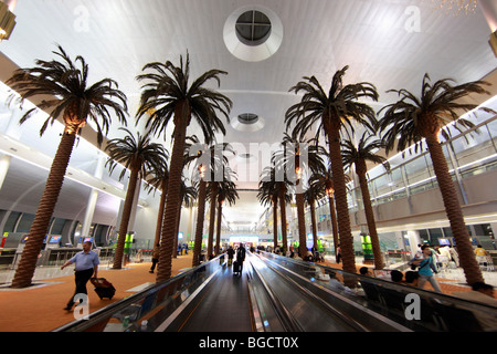 Dubaï, Émirats arabes unis, vue de l'intérieur de l'Aéroport International de Dubai Banque D'Images