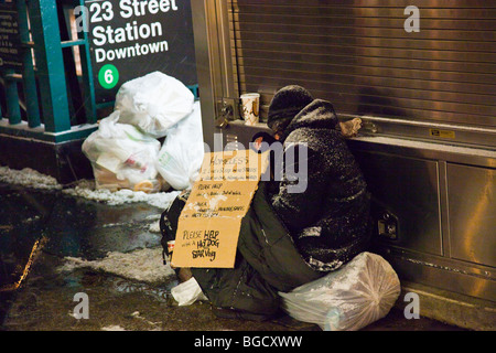 Sans-abri à Manhattan, New York City Banque D'Images