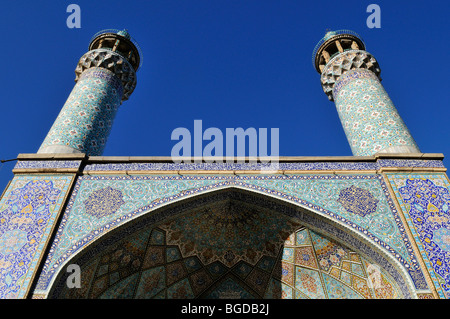 Iwan et minarets de la mosquée historique de la congrégation ou vendredi à Hamadan, Hamadan, en Iran, en Perse, en Asie Banque D'Images