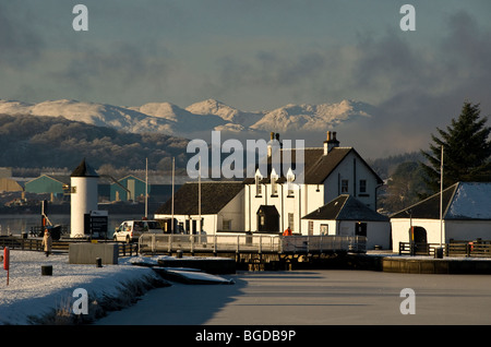 L'entrée de l'hôtel Caledonian Canal au bassin de Corpach Banque D'Images