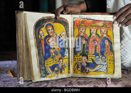 Livre d'église orthodoxe éthiopienne historique à Yeha, Tigray, Éthiopie, Afrique Banque D'Images