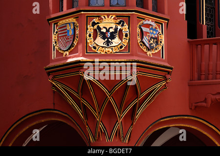 Armoiries sur la baie vitrée, de détail, de l'Historisches Kaufhaus historical department store, 1520, 24 cathed Muensterplatz Banque D'Images