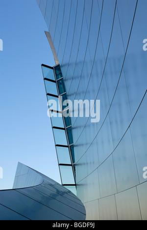 Walt Disney Concert Hall, détail de façade, acier inoxydable et verre, Los Angeles, Californie, USA Banque D'Images