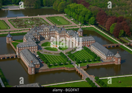 Photo aérienne, Fachhochschule für Finanzen NRW business school, Ciron château château à douves, château baroque, Nordk Banque D'Images