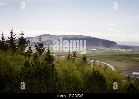 La ville de Reykjavik et de Mt. Ulfarsfell, sud-ouest de l'Islande. Banque D'Images