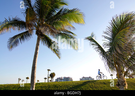 South Pointe Park, cycliste, Miami South Beach, Florida, USA Banque D'Images
