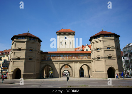 L'Isartor, porte de la ville médiévale, Munich, Bavaria, Germany, Europe Banque D'Images