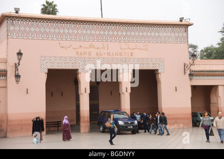 La Bank Al Maghrib dans la place Djemaa el Fna, la place principale de Marrakech Banque D'Images