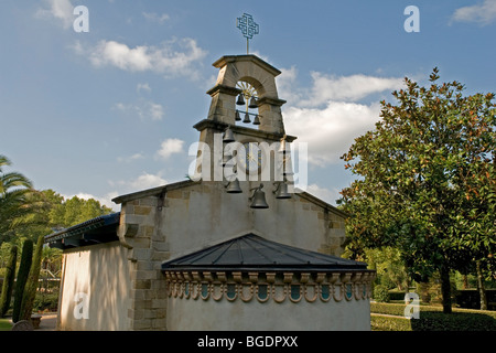 La charmante "Notre Dame de Springs' Chapel (Pyrénées Atlantiques - France). La chapelle ND des sources à Cambo-les-Bains (France) Banque D'Images