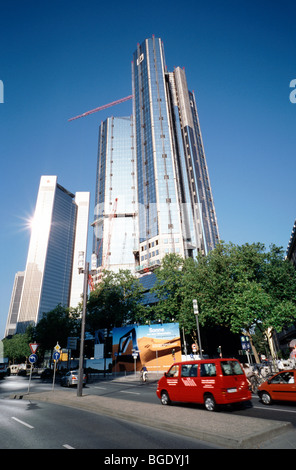 Aug 6, 2009 - Deutsche Bank Towers at Taunusanlage dans la ville allemande de Francfort. Banque D'Images