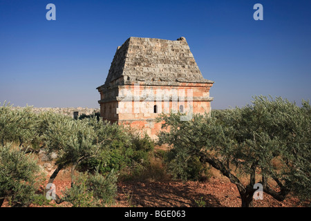 La Syrie, Al-Zawiya Mountain Région, les villes mortes, Al Bara, le plus étendu de la villes mortes, pyramide tombes Banque D'Images