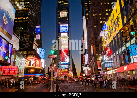 Times Square New York City at Night Banque D'Images
