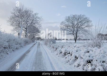 Winter Wonderland country lane Banque D'Images