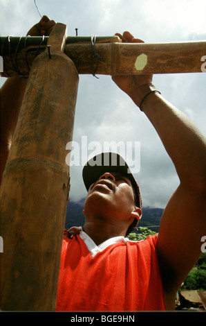 Le séisme de 1999 en Colombie a été le plus violent à frapper la Colombie depuis 16 ans. La reconstruction de nouveaux logements pour les personnes déplacées Banque D'Images