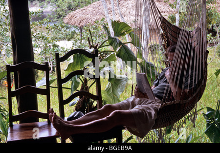 Amazon Ecopark Lodge propose des chambres confortables au cœur de la jungle près de Manaus Brésil Banque D'Images