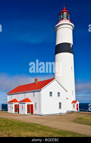 Le phare de Point Amour, un lieu historique provincial au point d'amour dans l'Anse-Amour, le long de la route du littoral du Labrador, l'autoroute 510 Banque D'Images