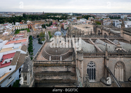 Vue de la ville de Séville de la Giralda, le clocher de la cathédrale Banque D'Images