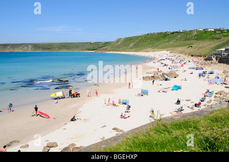 Le soleil sur la plage de Sennen, Cornwall, England, UK Banque D'Images