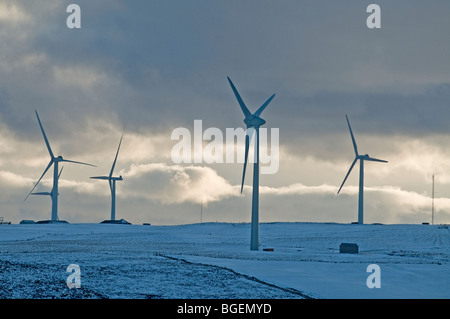 L'Burgar hill éoliennes sur le Nord de la partie continentale de la SCO 5787 Orkney Banque D'Images