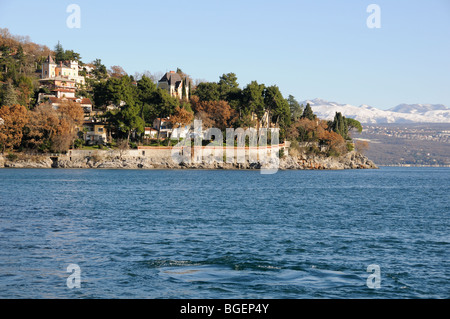 Promenade en bord de mer, Lungomare à Opatija en hiver, Croatie, Mer Adriatique, Mer Méditerranée, golfe de Kvarner Banque D'Images