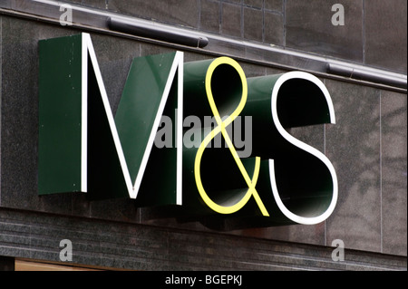 Marks & Spencers signe. Londres. UK 2009 Banque D'Images