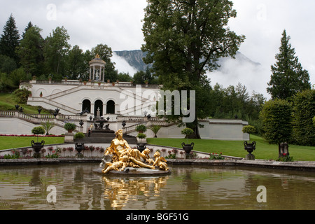 Château de Linderhof (en allemand : Schloss Linderhof) est en Allemagne, dans le sud-ouest de Bavière près de Abbaye Ettal Banque D'Images